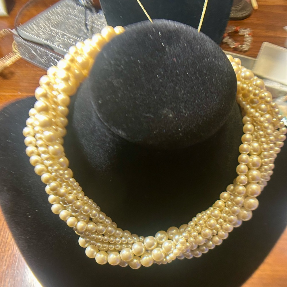 Vintage Faux Pearl 8 Strand Choker